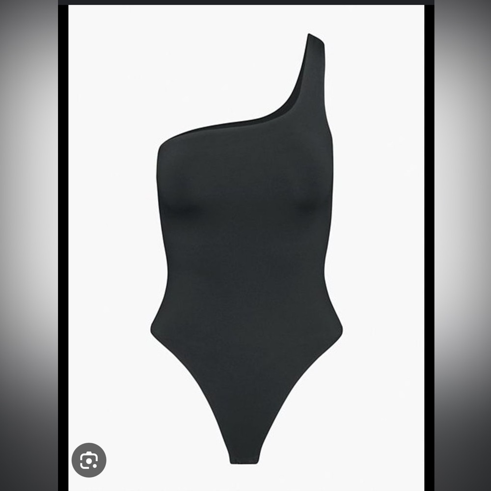 Aritzia Contour Bodysuit